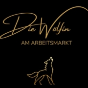 Auf dem Foto sieht man das Logo einer Kundin mit einem Wolfssymbol und dem Schriftzug die Wölfin am Arbeitsmarkt.